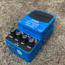 BEHRINGER TM300 TUBE AMP MODELER【尾張小牧店】
