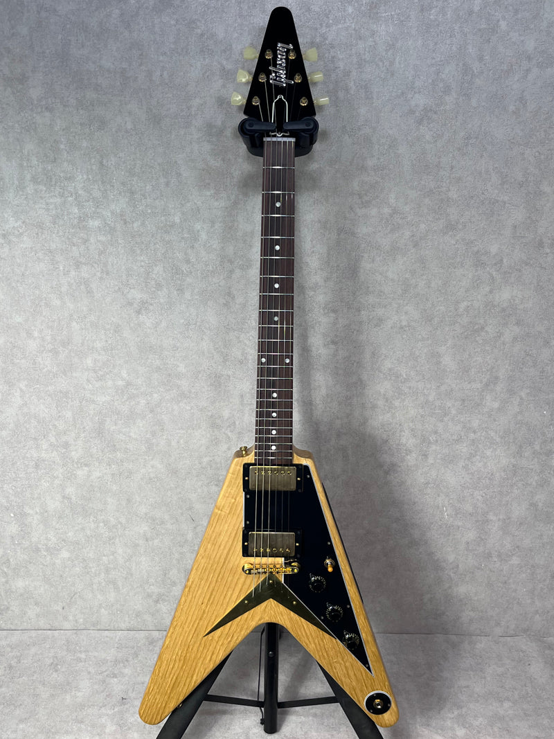 Gibson Custom Shop 1958 Korina Flying V Reissue VOS Natural Black Pick