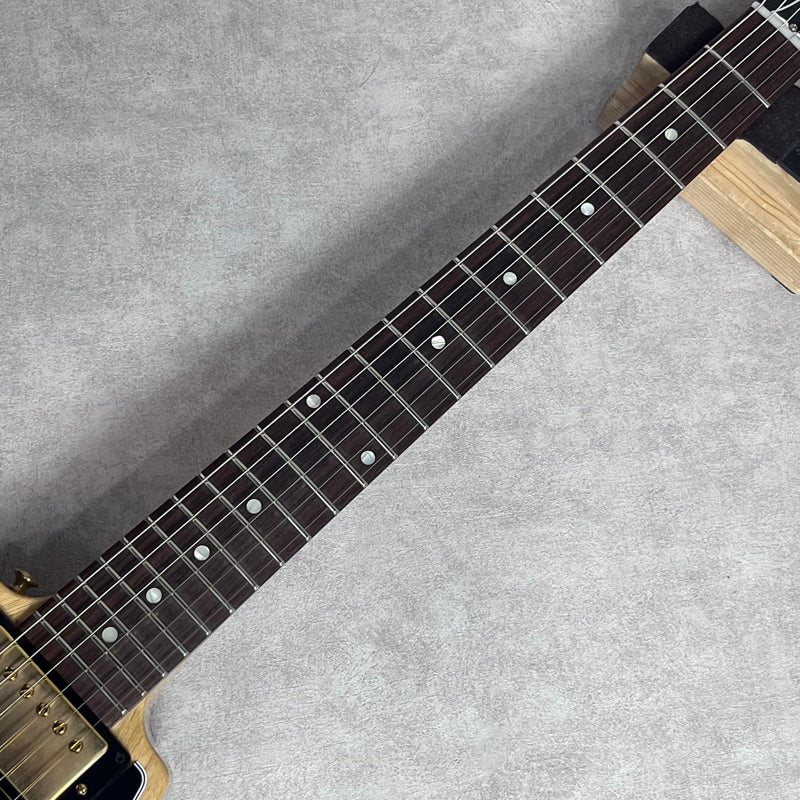 Gibson Custom Shop 1958 Korina Flying V Reissue VOS Natural Black Pick