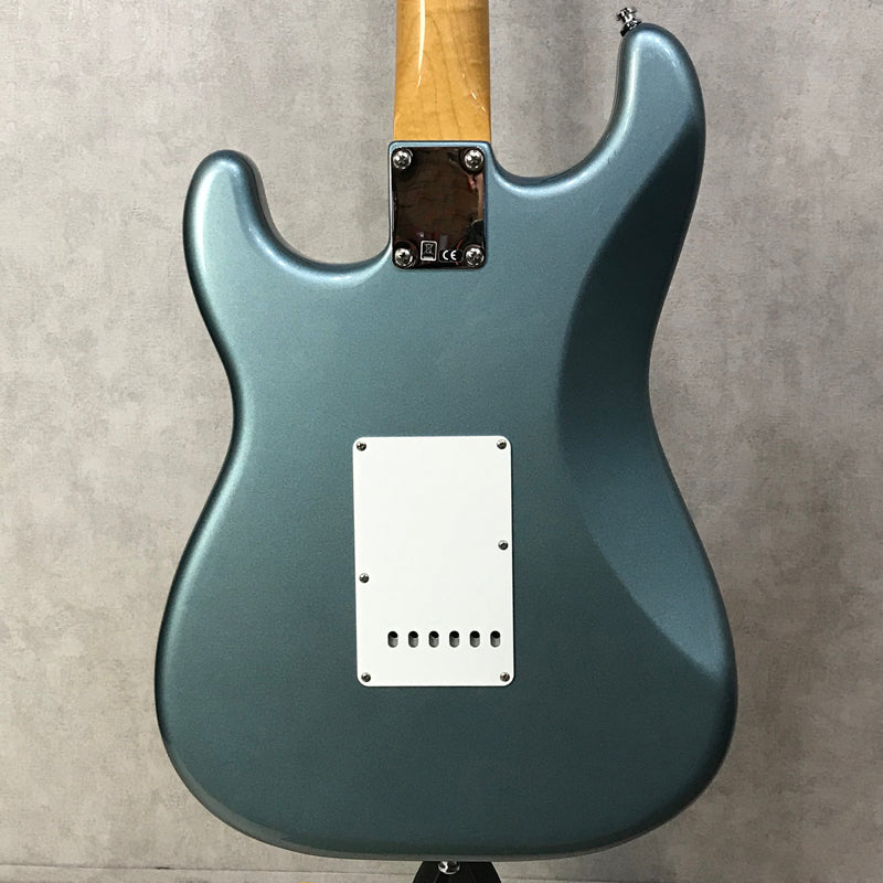 Fender Vintera 60s Stratocaster 【加古川店】