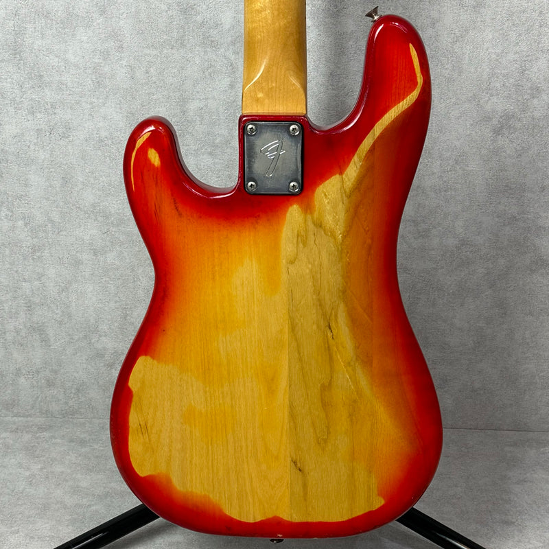 Fender 1981 Precision Bass Cherry Sunburst 【加古川店】