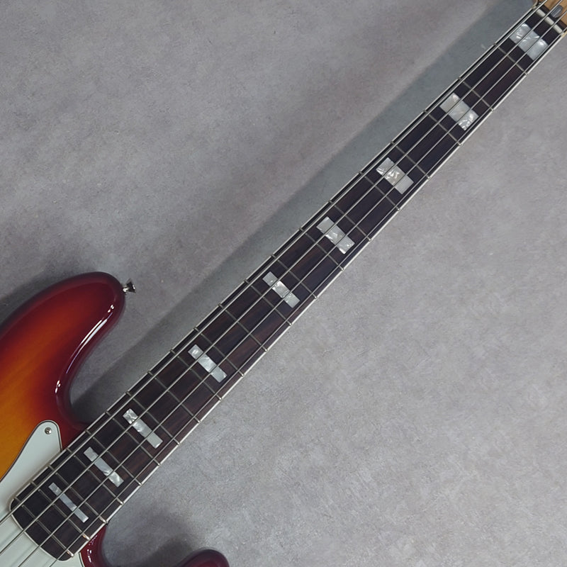 Fender Made in Japan Limited International Color Jazz Bass　【加古川店】